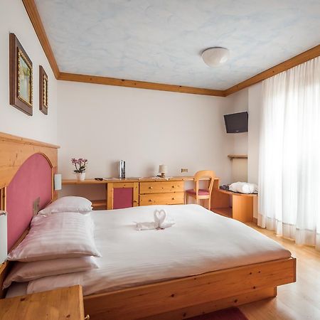 Hotel St. Raphael Madonna di Campiglio Ngoại thất bức ảnh