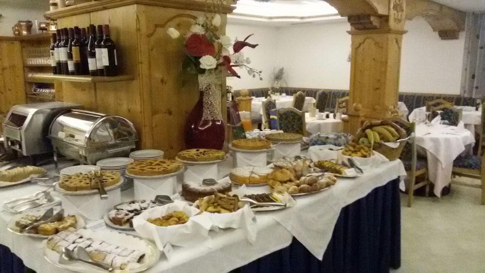 Hotel St. Raphael Madonna di Campiglio Ngoại thất bức ảnh