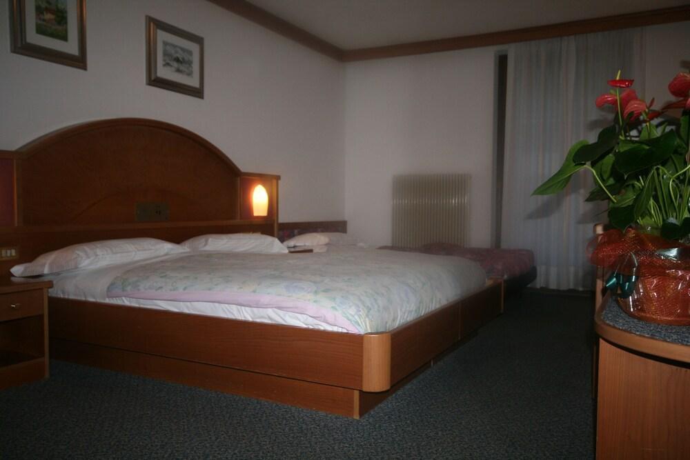 Hotel St. Raphael Madonna di Campiglio Ngoại thất bức ảnh