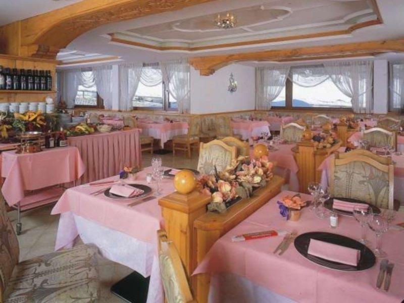 Hotel St. Raphael Madonna di Campiglio Ngoại thất bức ảnh
