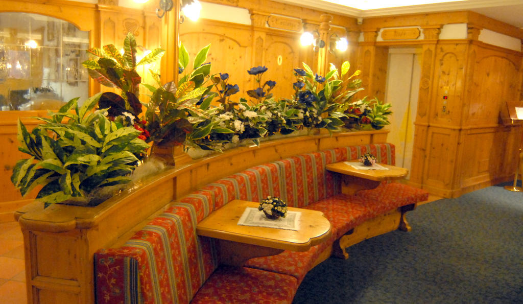 Hotel St. Raphael Madonna di Campiglio Ngoại thất bức ảnh