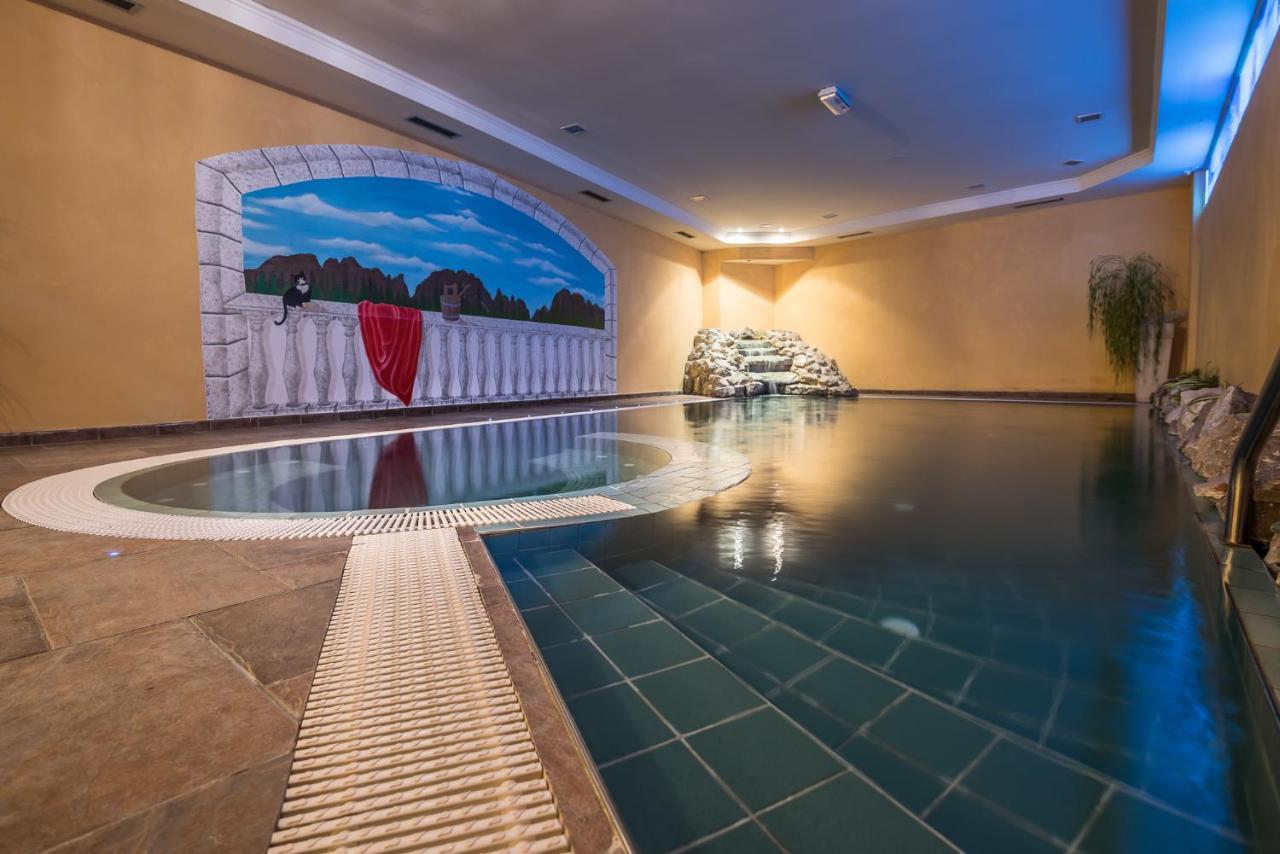 Hotel St. Raphael Madonna di Campiglio Ngoại thất bức ảnh