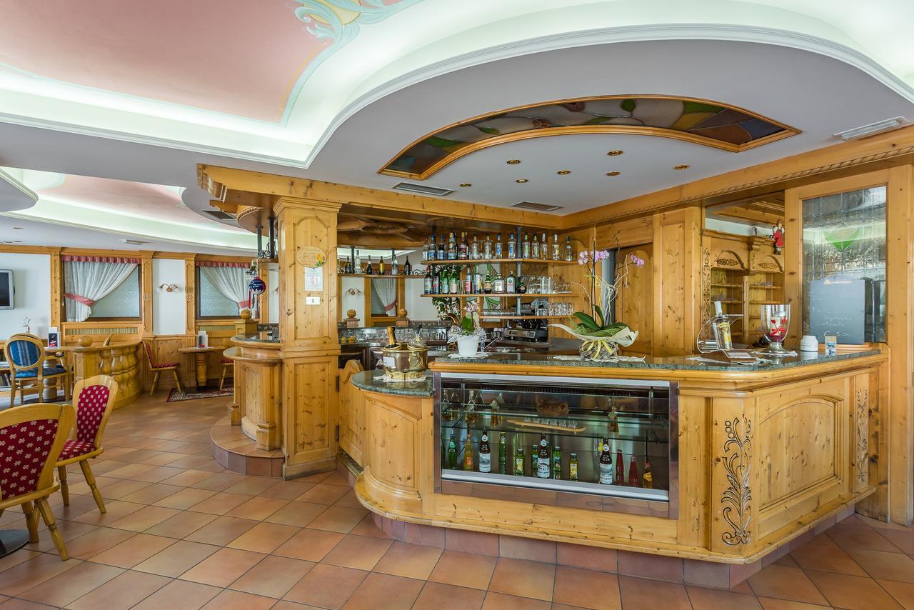 Hotel St. Raphael Madonna di Campiglio Ngoại thất bức ảnh