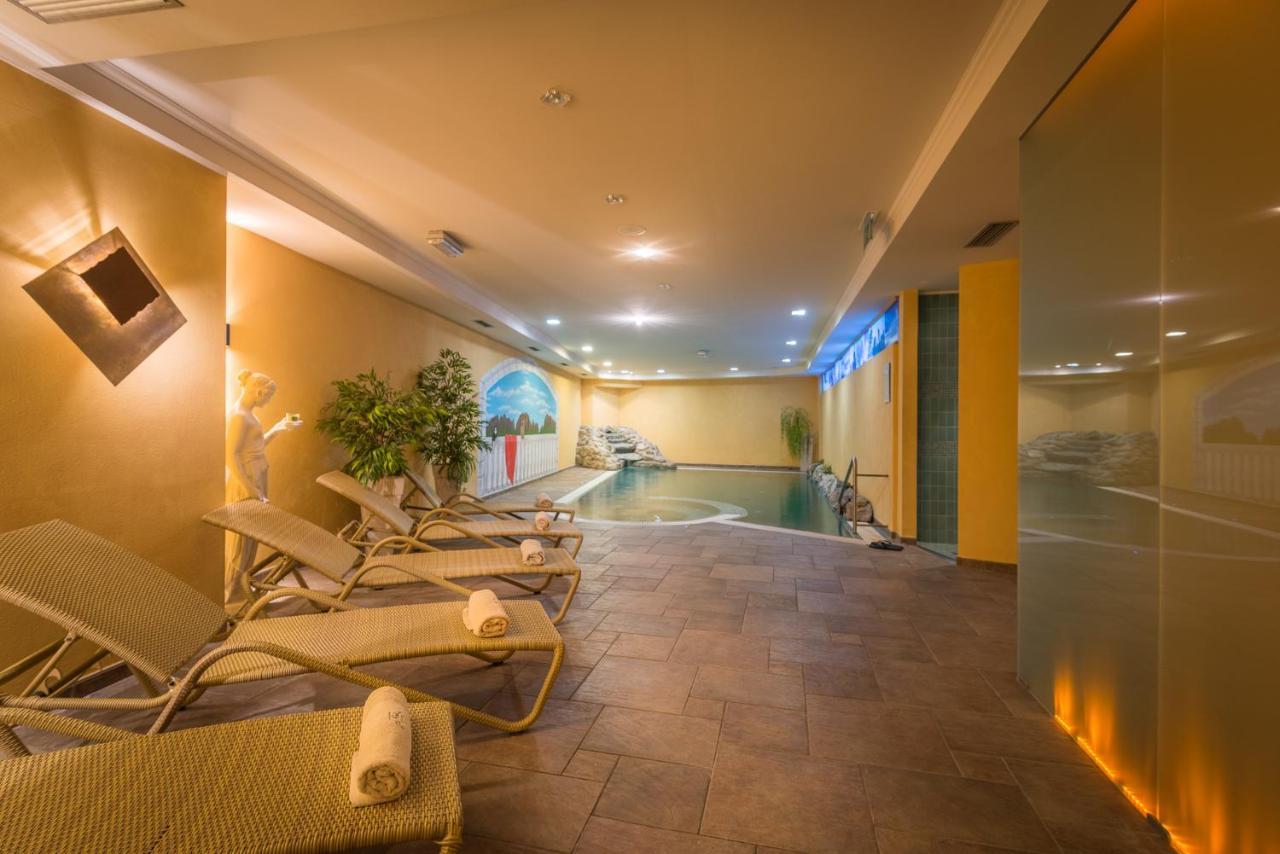 Hotel St. Raphael Madonna di Campiglio Ngoại thất bức ảnh